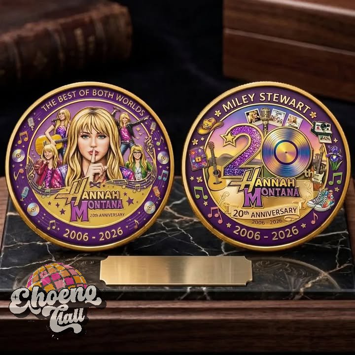 Hannah Montana 20th Anniversary The Best of Both Worlds Commemorative Coin - Detail View